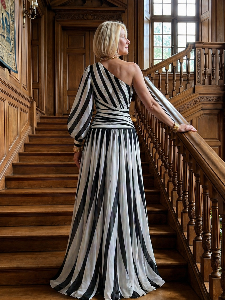 Ellis & Johnson™ | Elegante Abito Maxi a Righe con Spalla Scoperta