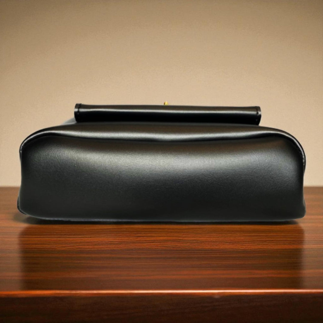 Max Vintage Bag - Elegantly Chic Retro Pieces