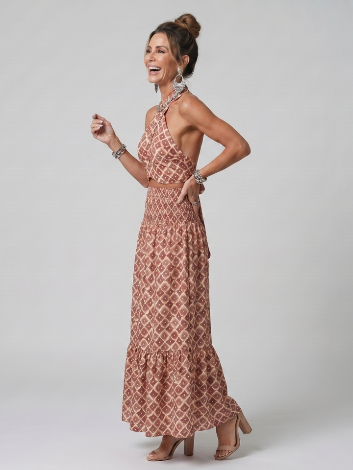 Amira | Abito Midi con Scollo Halter Incrociato e Stampa Geometrica