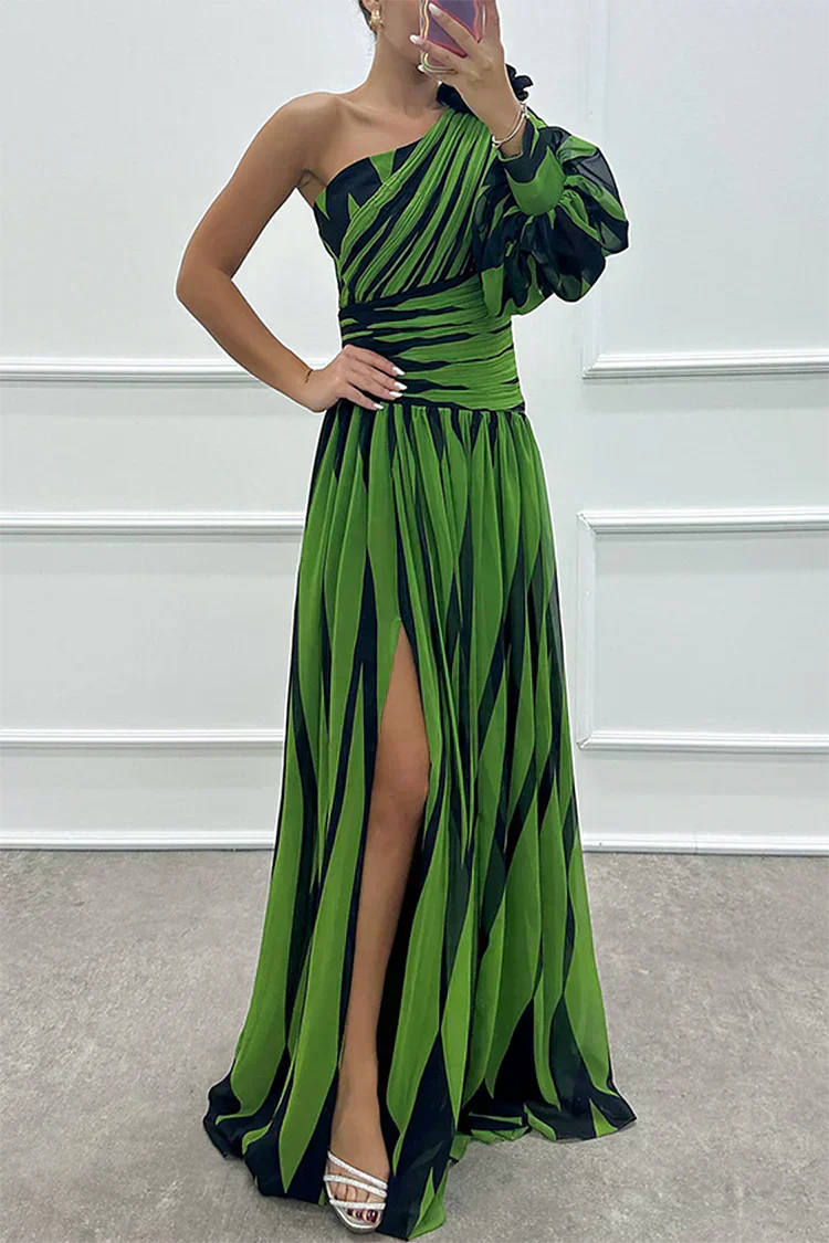 Ellis & Johnson™ | Elegante Abito Maxi a Righe con Spalla Scoperta