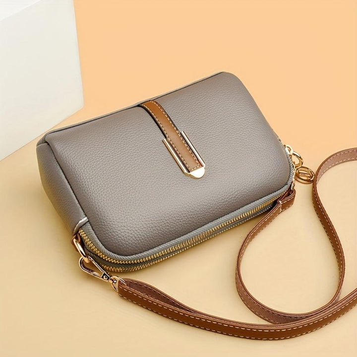 Borsa a spalla colorata Míla con texture 'lychee'