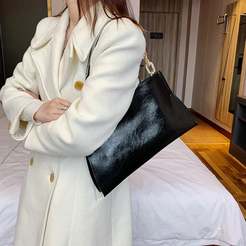 Stilosa Borsa a Spalla in Pelle Morbida - Ampia Capacità e Design Elegante