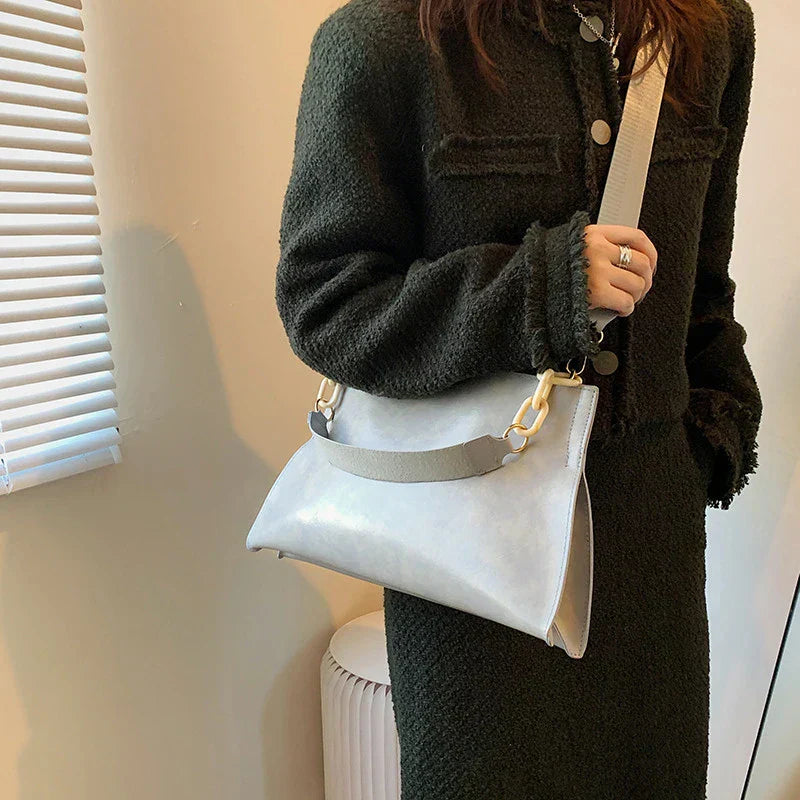 Stilosa Borsa a Spalla in Pelle Morbida - Ampia Capacità e Design Elegante