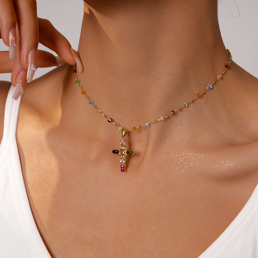 Collana a Croce con Gemma Luminescente