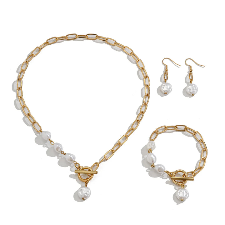 Elegante Set di Collana, Bracciale e Orecchini in Perle Paperclip