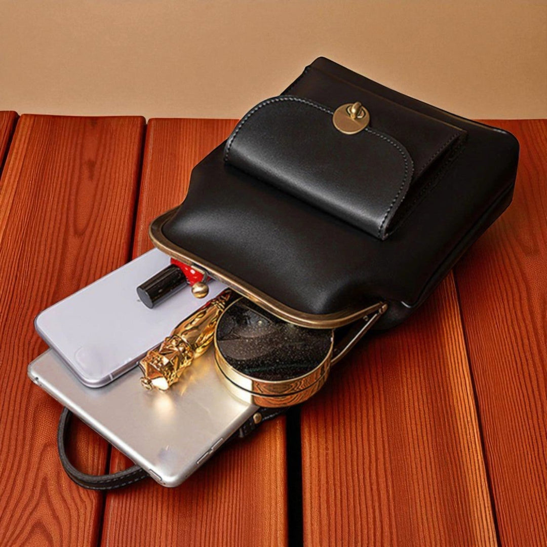 Max Vintage Bag - Elegantly Chic Retro Pieces