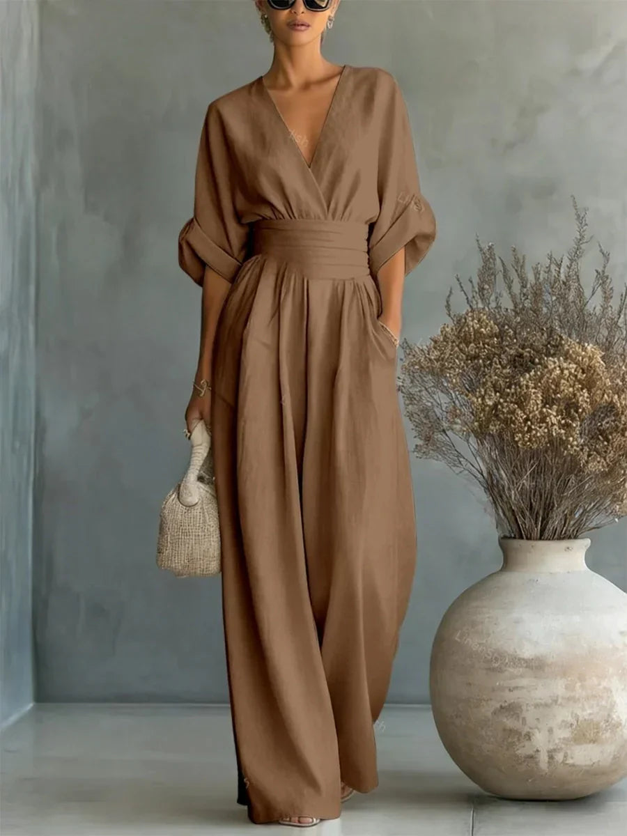Combinazione elegante con scollo a V e vita alta
