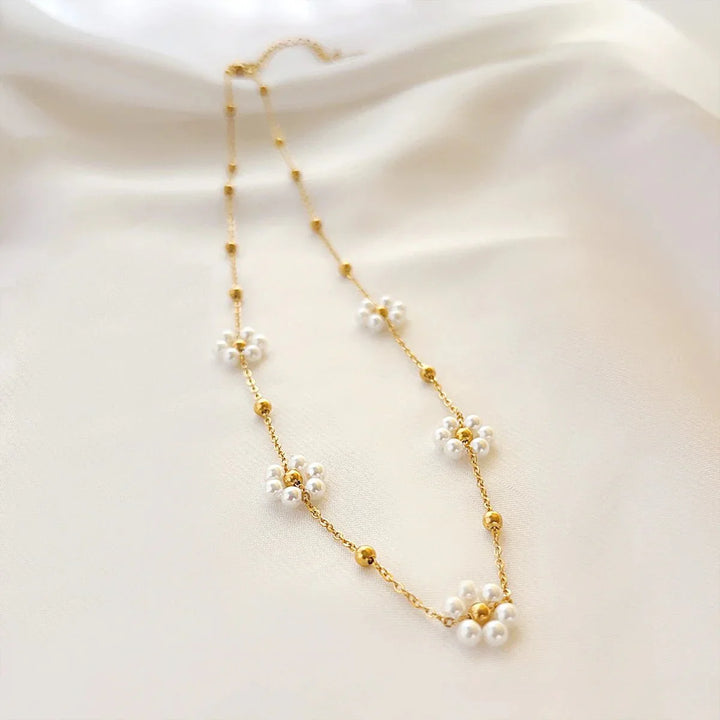 Dainty Daisy Necklace and Bracelet Set