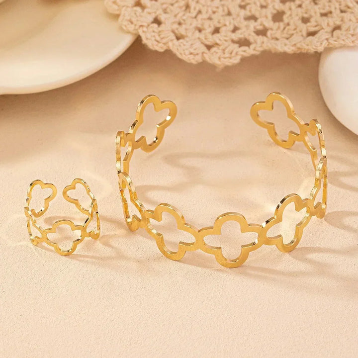 Delicato Set di Bracciale e Anello Regolabile a Forma di Quadrifoglio