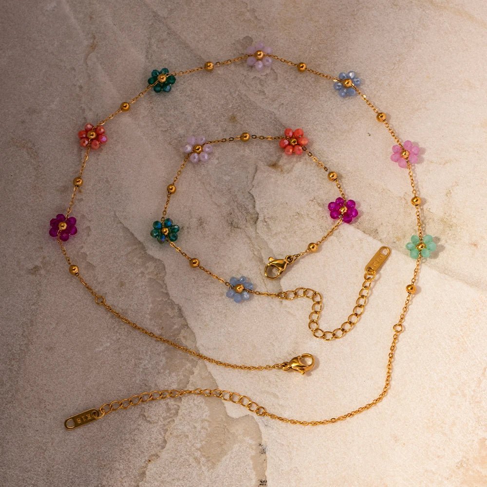 Delicata Collezione di Gioielli Floreali Primaverili