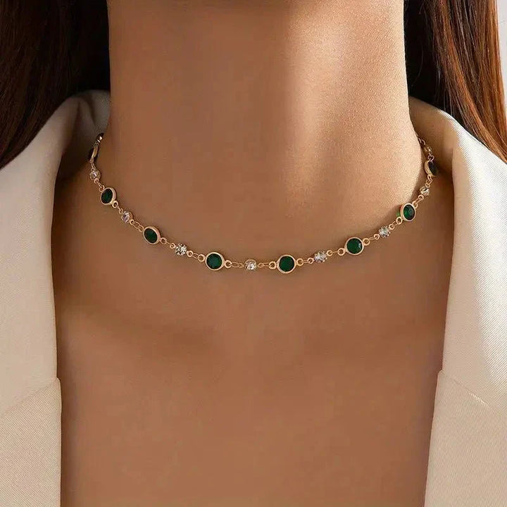 Choker Elegante con Smeraldi e Diamanti