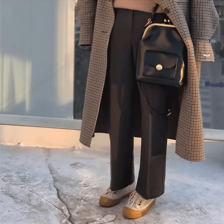 Max Vintage Bag - Elegantly Chic Retro Pieces