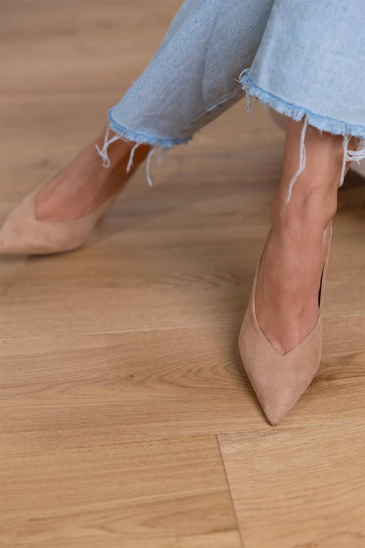 Marlena™ | Nudo Slingback with Décolleté Design